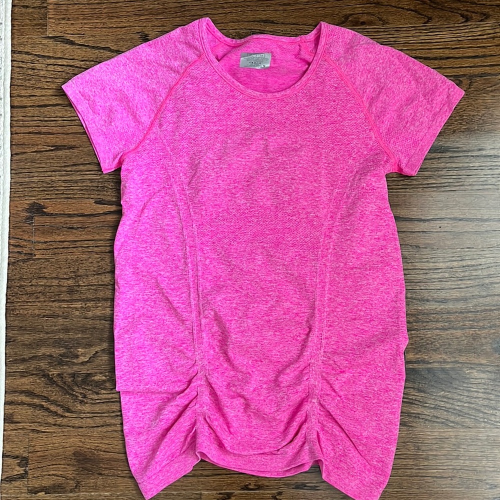 Athleta short sleeve top - size Medium